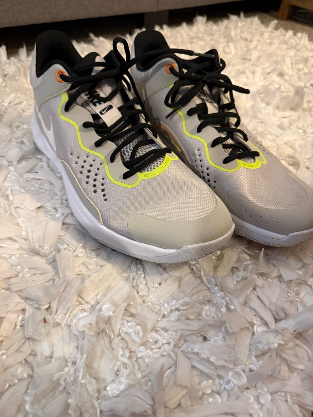 Men’s Nike Light Gray Sneakers with Neon Yellow and Black Details Size 12